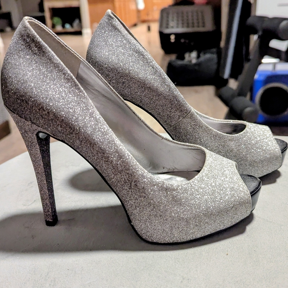 Guess Women's Patches Style Heels